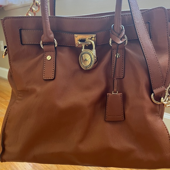 Like New Michael KORS Cognac Hamilton Large Bag convertible satchel - Picture 4 of 7